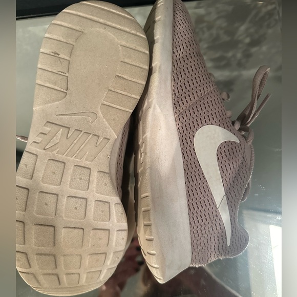 Nike tanjun size 6 running shoes 812655-605 - Picture 4 of 6